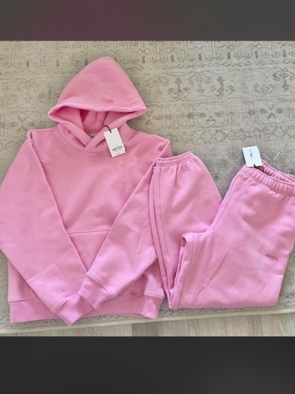 Aritzia hoodie jogger sweat set jellybean pink